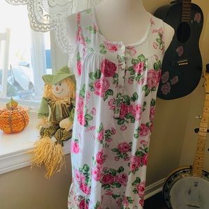 Women’s nightgown floral size small